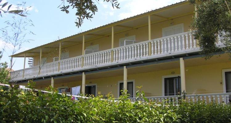 Aparthotel Casa Dyonisia Plános Exterior foto